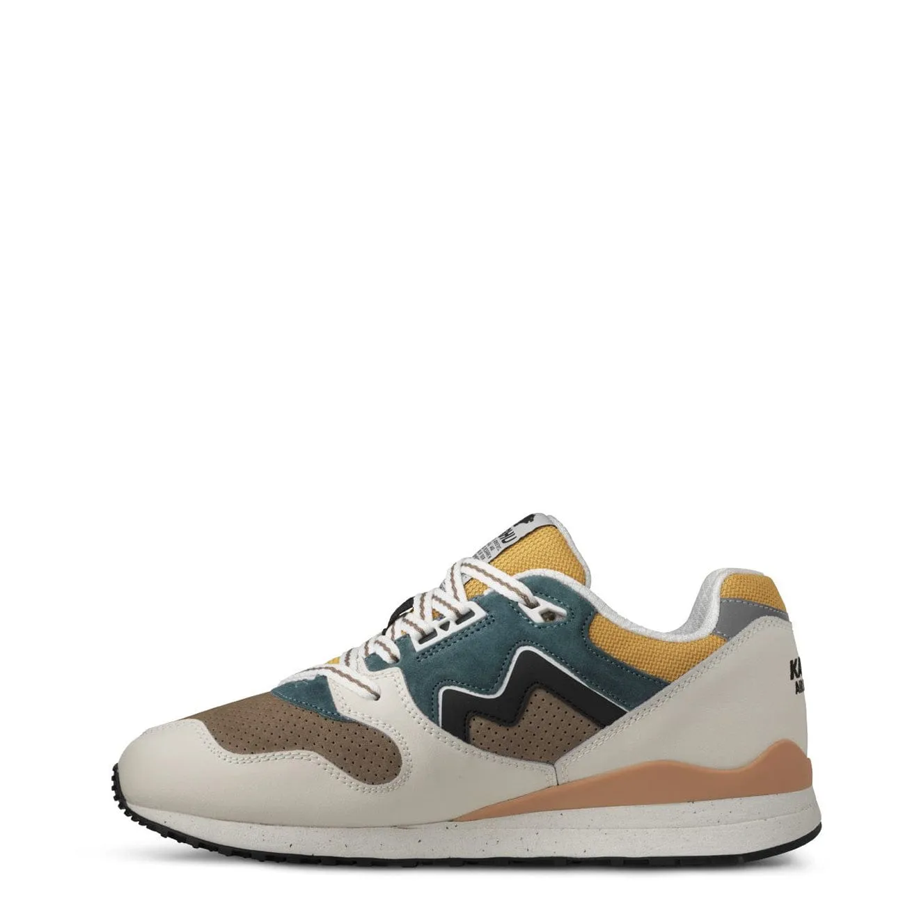 Karhu Womens Synchron Classic Trainers Lily White / Jet Black