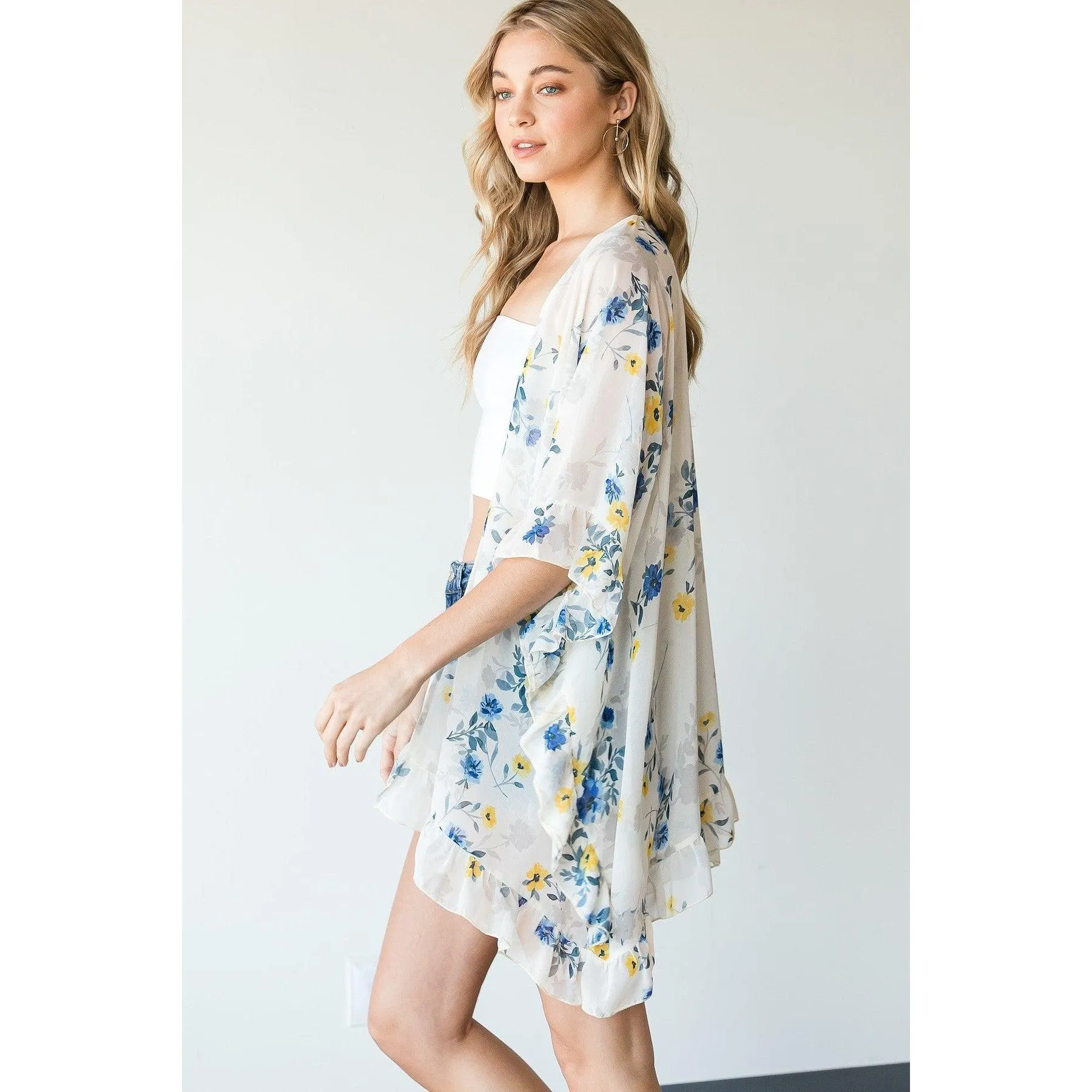 Lightweight Ruffle Trim Kimono