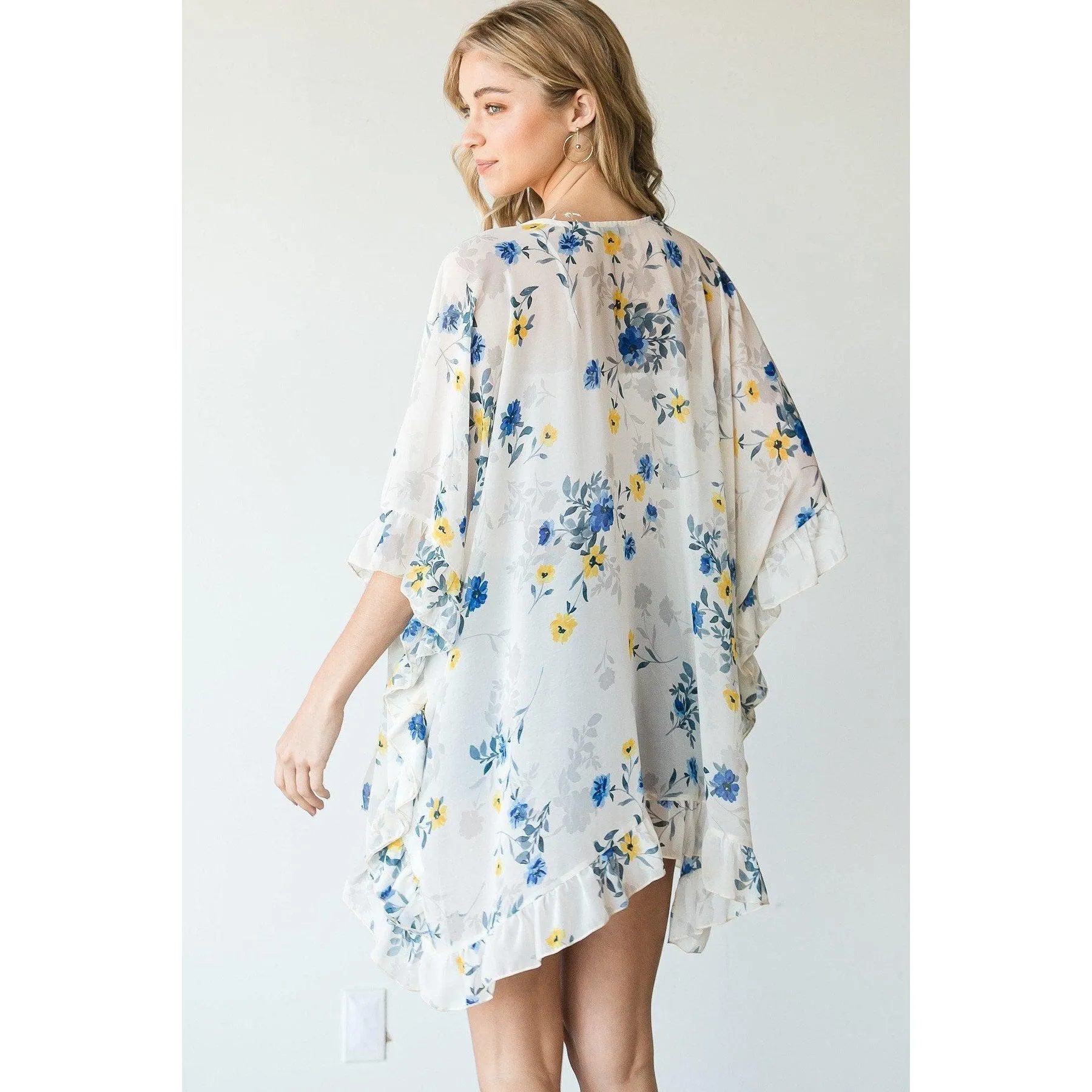 Lightweight Ruffle Trim Kimono