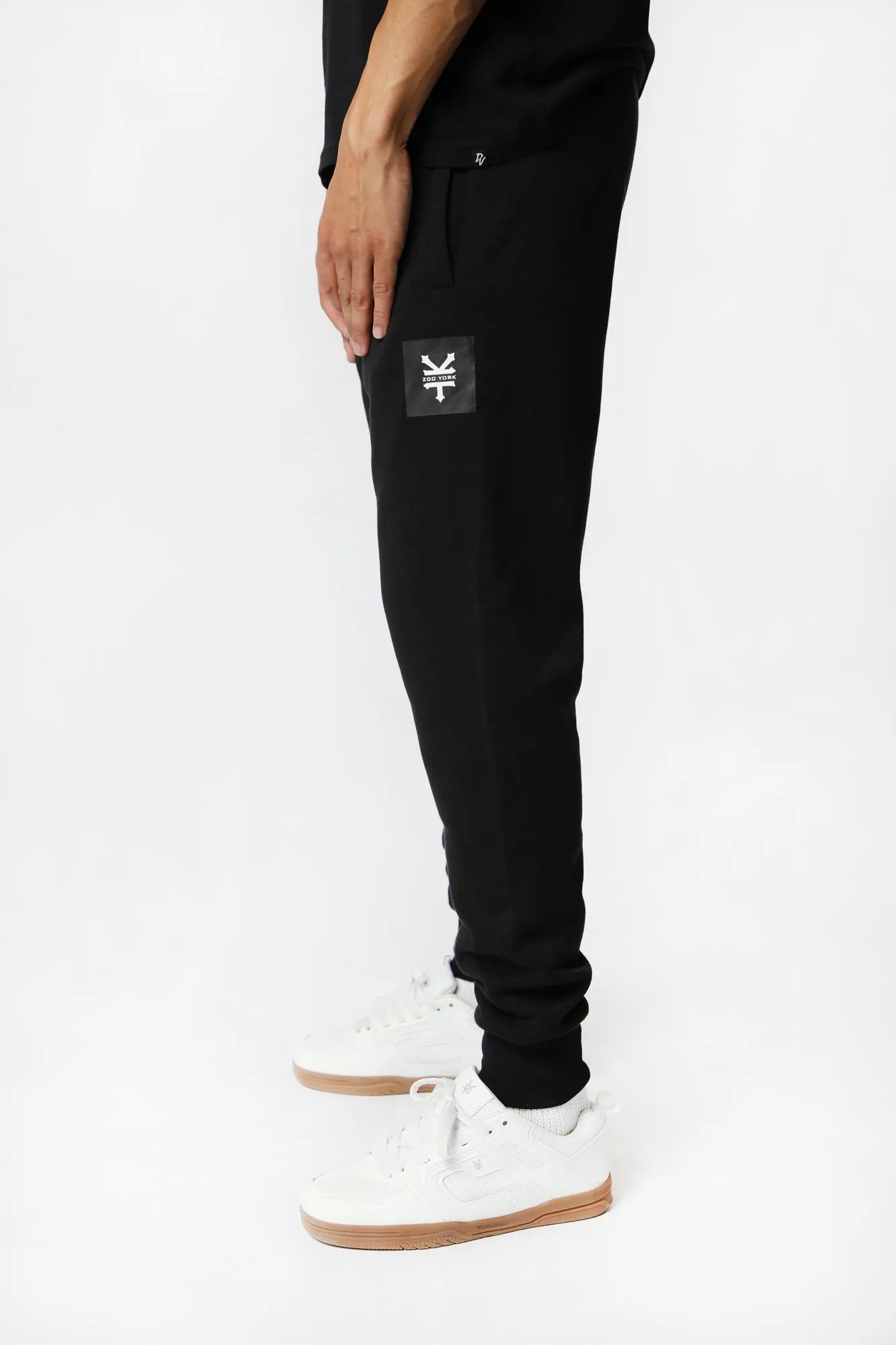 Zoo York Men's Logo Printed Fleece Jogger Pants